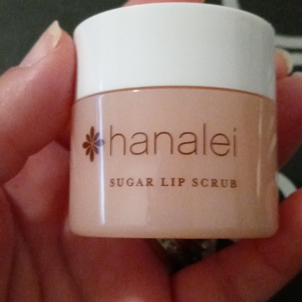 Hanalei company sugar lip scrub (brand new)